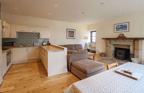 Arden Cottage | Cozy Cottage Retreat in Loch Lomond National Park