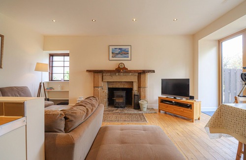 Arden Cottage | Cozy Cottage Retreat in Loch Lomond National Park