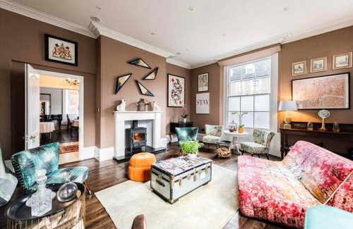 Harleston House | Elegant Georgian House with Spa and Sauna for Group Getaways