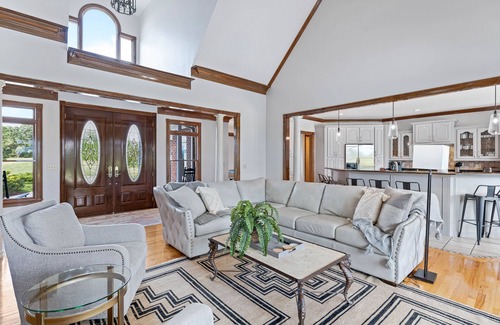 Marshall House | Scenic Retreat: Hot Tub, Pool & 10/10 Guest Rated Stay