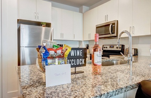 Chosewood Park Apartment | Tranquil Escape with Pool, Gym, Balcony & Netflix