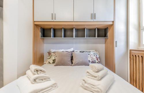 Quartiere XI Portuense House | Elegant Giorgi Home - 4-Star, Family-Friendly Getaway