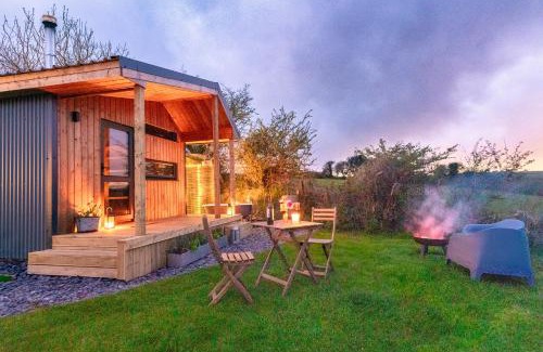 Mabe Apartment | Enchanting Glamping Cabin with Ocean View on Flower Farm