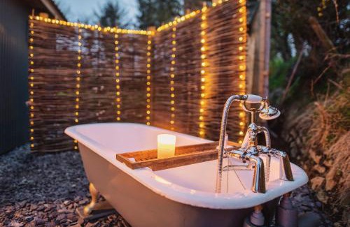 Mabe Apartment | Enchanting Glamping Cabin with Ocean View on Flower Farm