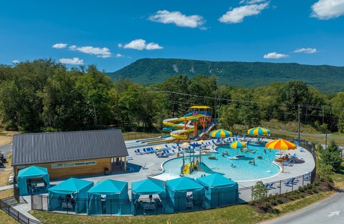 Luray RV Rental | Pet-Friendly Glamping Tents at Luray Riverfront Resort