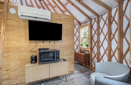 Sears Cabin | Experience Cozy Glamping Yurt with Loft & Hot Tub