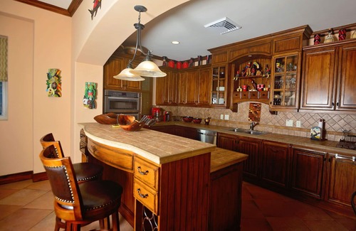Canton Parrita Condo | Ground Floor Condo with Beach Club Access at Los Suenos