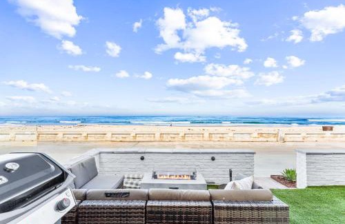 Mission Beach House | Oceanfront Oasis: Family-Friendly Retreat with Firepit