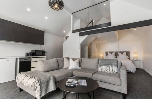 Mangawhai Villa | Ideal Group Retreat: Oceanfront Villas for 20+ Guests