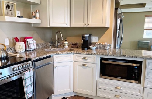 South Jordan House | Prime Guest Duplex: 10/10 Rated, Near Freeway & Attractions