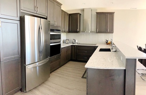 Okanagan-Similkameen House | Luxury Guest Suite at Moraine Winery with Vineyard and Lake Views