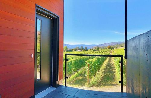 Okanagan-Similkameen House | Luxury Guest Suite at Moraine Winery with Vineyard and Lake Views