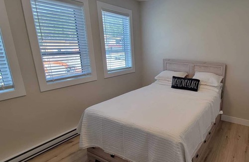 McKinley House | Premier Guest Suite in McKinley Beach, Kelowna - 10/10 Rating