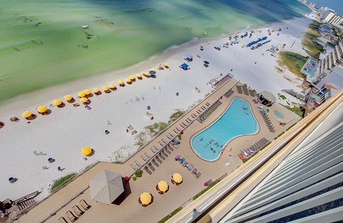 Thomas Drive Condo | Oceanfront 2 Bedroom Condo: Rated 10/10 with Pool & Spa