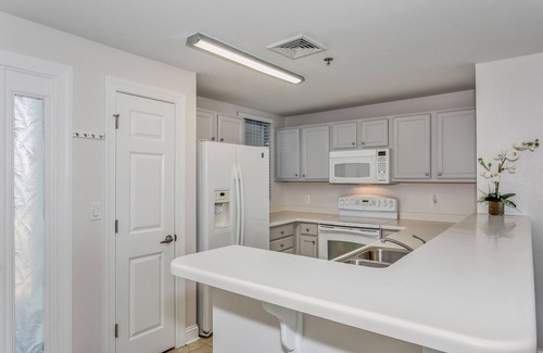 Pensacola Beach Condo | Elegant Gulf Front Condo with Pool, Spa & Ocean Views