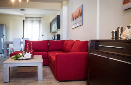 Nea Skioni Villa | Elegant Kassandra Villa with Private Pool and Spa Amenities