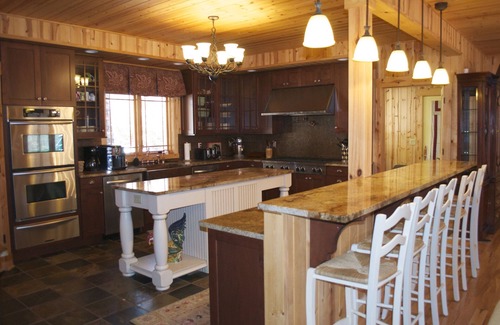Martin House | Experience Hartwell Home: Family-Friendly with Ocean Views!