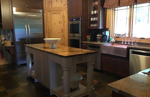 Martin House | Experience Hartwell Home: Family-Friendly with Ocean Views!
