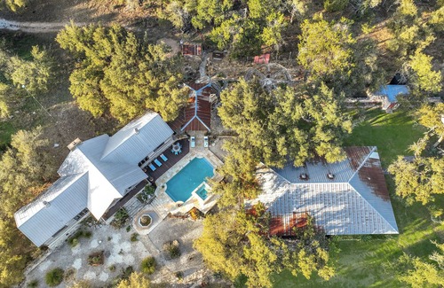 Wimberley House | Luxury Hill Country Escape Pool, Hot Tub, Firepit Near Wineries