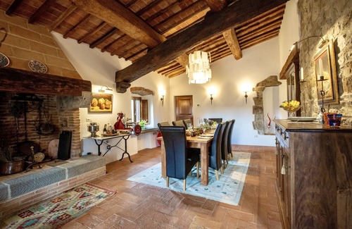 Lucarelli Villa | Experience the Elegance of Villa San Piero in Tuscany
