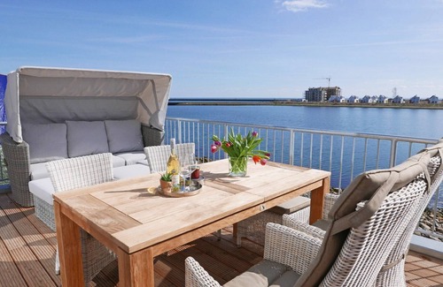 Olpenitz Apartment | Modern Duplex with Water View, Terrace & Spa Amenities