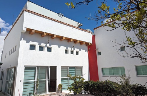 Queretaro House | Luxury Home with Pool, Gym & EV Charger – Prime Location in Querétaro