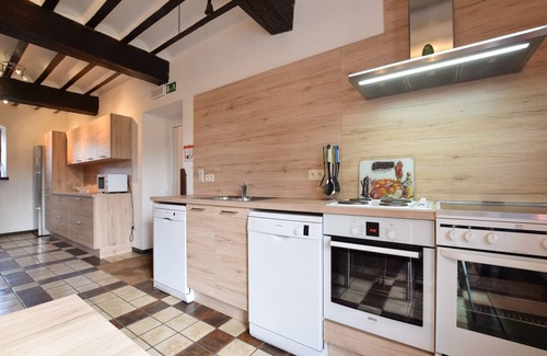 Monville House | Exclusive Holiday Home in Melreux-Hotton with Sauna & Pool
