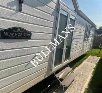 Clacton-on-Sea Other | Discover Highfields Grange: Pet-Friendly Coastal Retreat