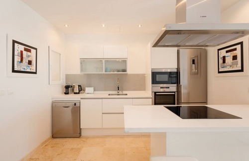 Istan Apartment | Elegant Lake and Sea View Penthouse for Your Getaway