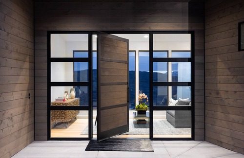 Park City House | Elegant Retreat with Hot Tubs, Pool Table & Spa Amenities