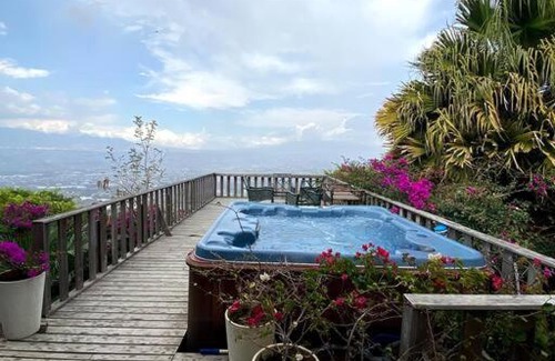 Escazu Villa | Scenic Mountain Retreat in Escazu with Pool and Kitchen