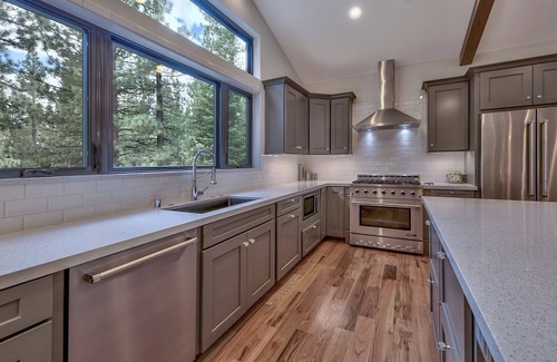 North Upper Truckee House | New Game & Theater Home with Ocean View and Pool Access