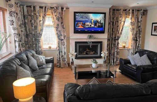 Lucan House | Delightful Dublin B&B with WiFi & Restaurant Near City Center