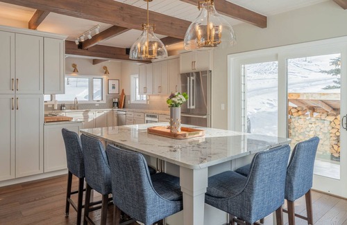 Crested Butte House | Exclusive Home in Mt. Crested Butte with Hot Tub & Views