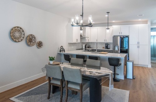 Town And Country Park Addition House | Luxury Home in North Austin: Next to Apple Campus