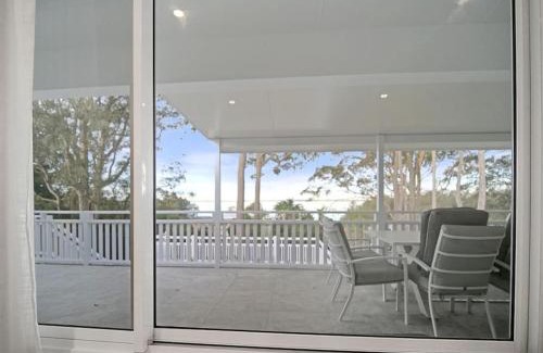 Berkeley Vale House | Elegant Home in the Vale - Perfect for Family Getaways