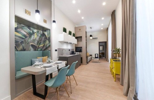 Naples City Centre Apartment | Elegant Home in Napoli's Historic District with Ocean Views