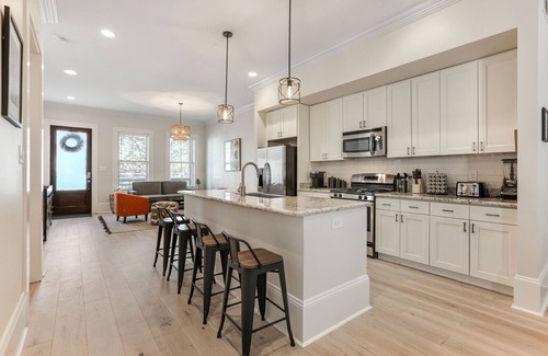 Broadmoor House | Elegant Home Perfectly Located for Family Adventures