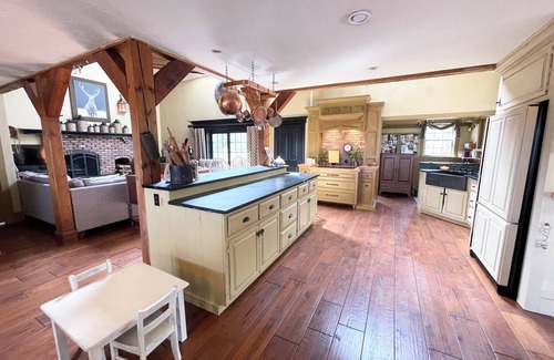 Brimfield House | Exquisite Oceanfront Home with Pool and Fireplace