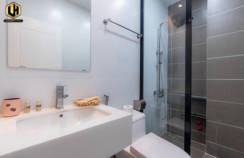 District 10 Apartment | Exceptional Home Sai Gon 2: Pet & Child Friendly Getaway