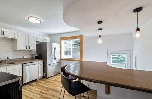 Ogden House | Family-Friendly Home with Kitchen & Laundry Amenities