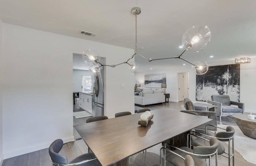 Northwest Dallas House | Elegant 5-Bedroom Home with Private Pool and Pet Friendly