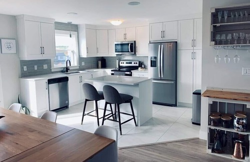 Halifax House | Luxury Home with Gym, Sauna & Patio - Guest Rated 10/10