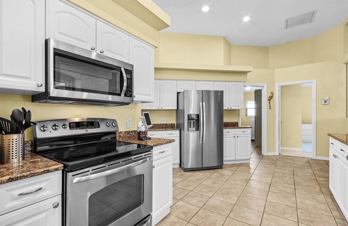 Broadmoor House | Ideal Home with Pool, Golf Nearby & Steps to the Beach
