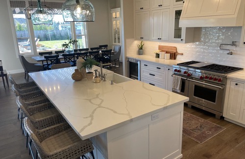 Chico House | Elegant Home with Private Pool in North Chico