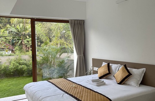 Chirayinkil Bed & Breakfast | Elegant Homestay in Varkala - Steps from North Cliff Beach