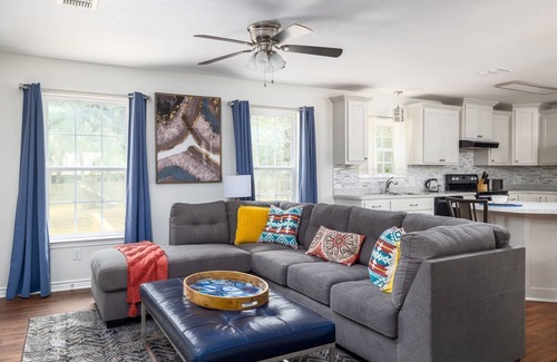 Cibolo House | Pet-Friendly Retreat with Hot Tub Near San Antonio - 9.6/10