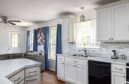 Cibolo House | Pet-Friendly Retreat with Hot Tub Near San Antonio - 9.6/10