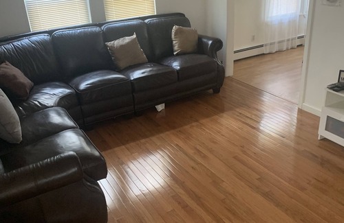 Elmont House | Convenient Stay Near JFK with Child-Friendly Amenities