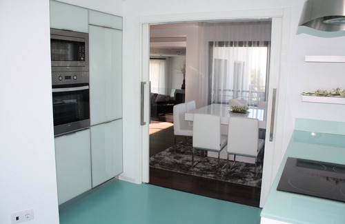 Ericeira Villa | Indulge in a Beachside Oasis with Private Pool & Jacuzzi